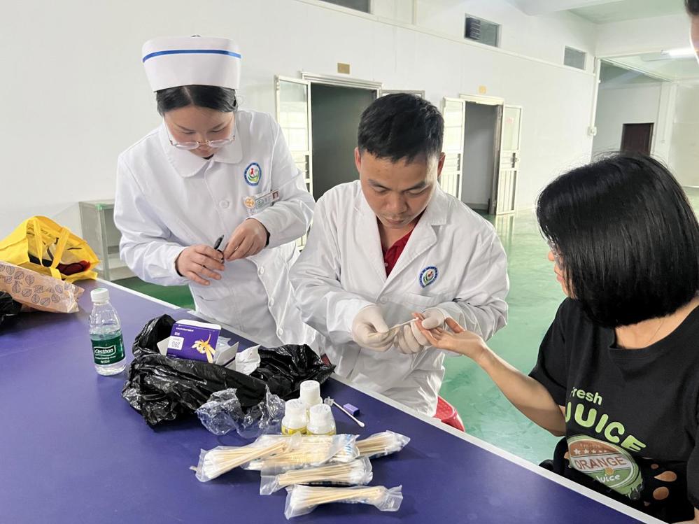 57ccee3aa358e12ae36c8ad524575df