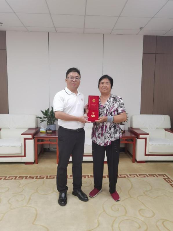 86e85d7332345d497c76e6854484449