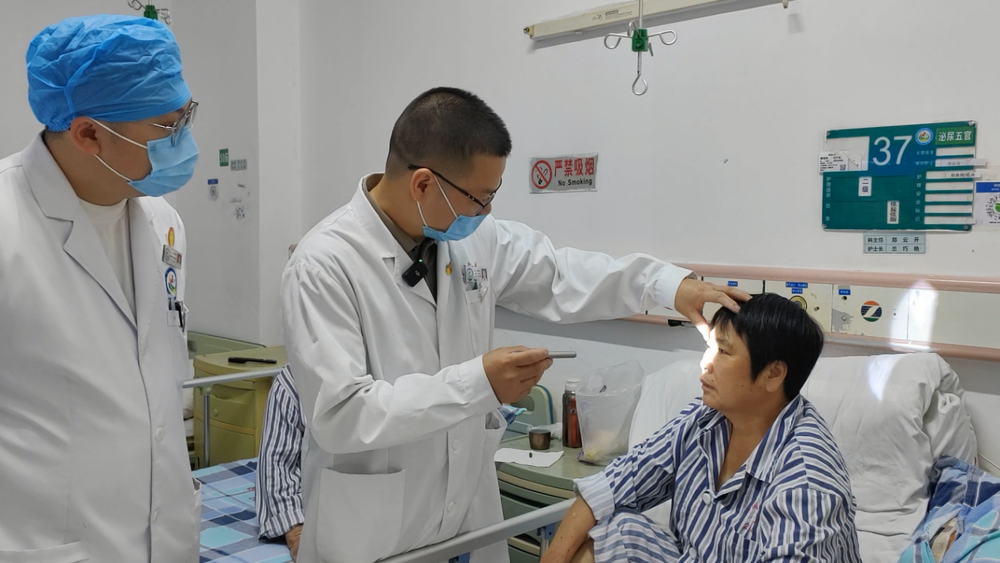 54f0b9989271fdaaf4e40019022bb4e