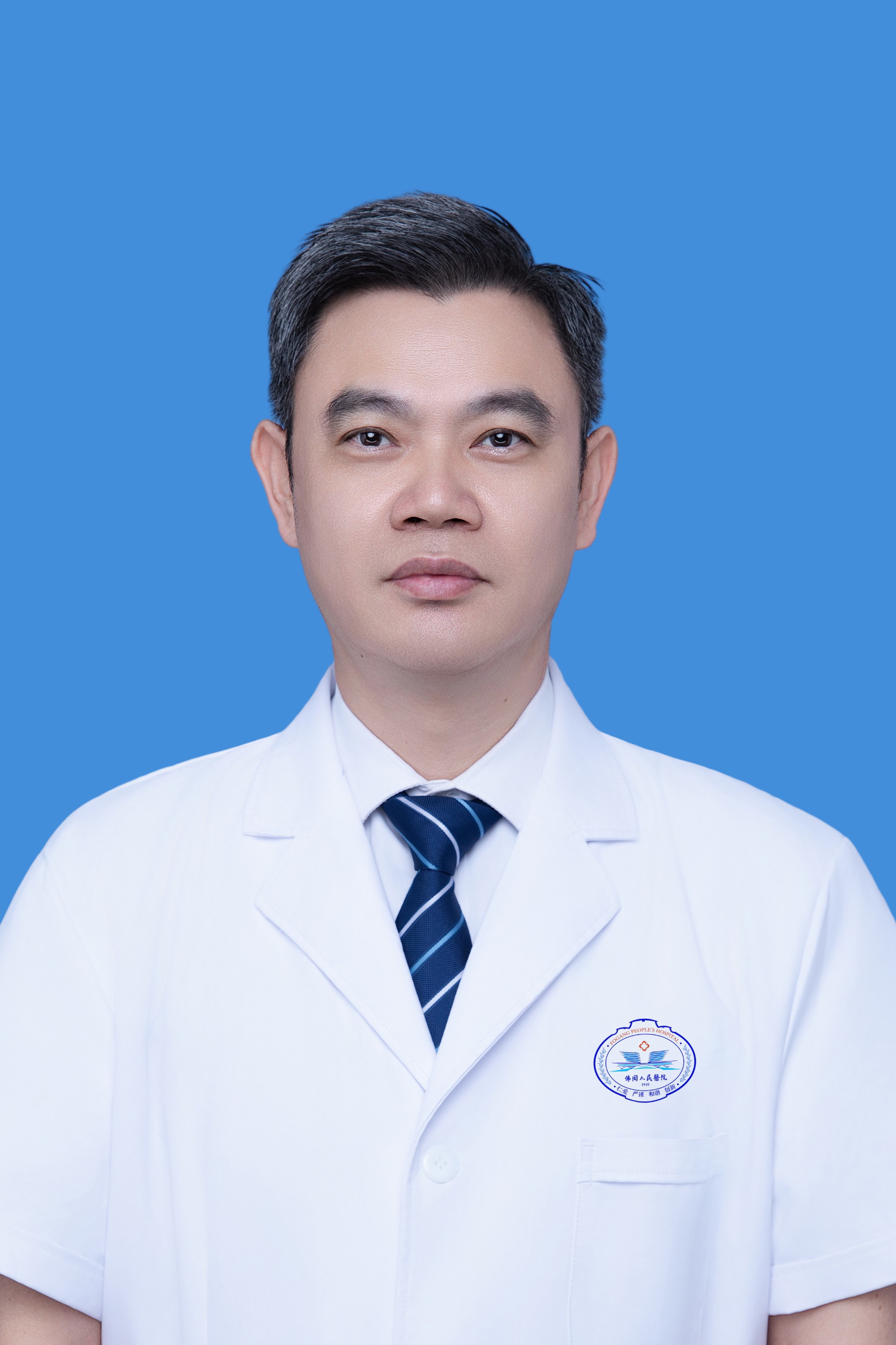 儿科副主任医师 李晓斌